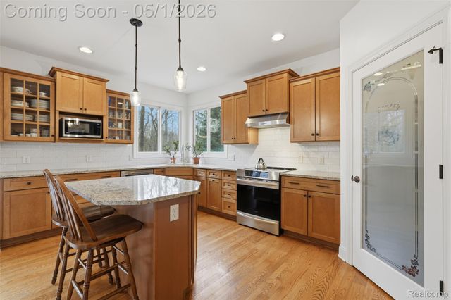 9028 Green Hickory Lane, Tyrone Township, MI 48430