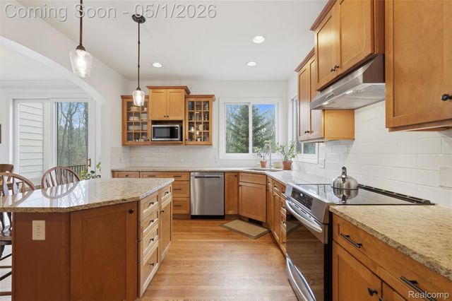 9028 Green Hickory Lane, Tyrone Township, MI 48430