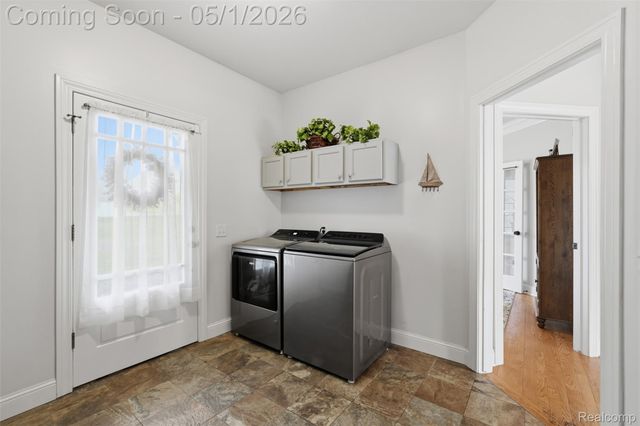 9028 Green Hickory Lane, Tyrone Township, MI 48430