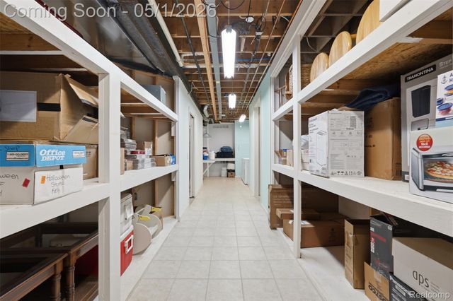 9028 Green Hickory Lane, Tyrone Township, MI 48430