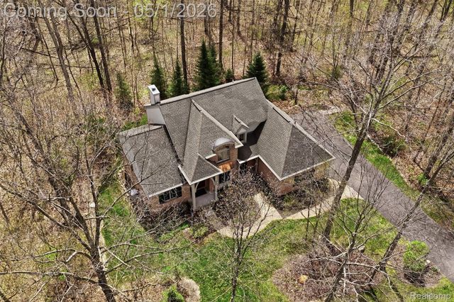 9028 Green Hickory Lane, Tyrone Township, MI 48430