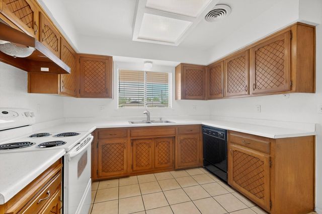 9429 Dona Marguerita Avenue NE, Albuquerque, NM 87111