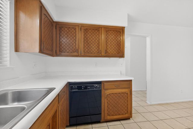 9429 Dona Marguerita Avenue NE, Albuquerque, NM 87111