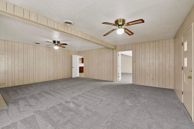 9429 Dona Marguerita Avenue NE, Albuquerque, NM 87111