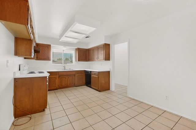 9429 Dona Marguerita Avenue NE, Albuquerque, NM 87111