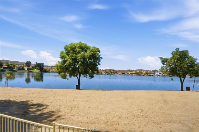 22346 Canyon Club, Canyon Lake, CA 92587