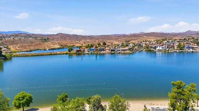 22346 Canyon Club, Canyon Lake, CA 92587