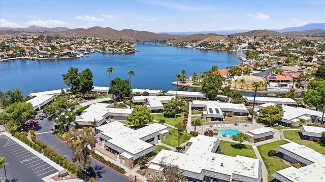 22346 Canyon Club, Canyon Lake, CA 92587