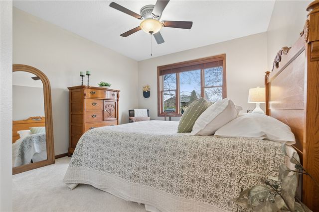 9445 Deer Ridge Dr., Cedar Rapids, IA 52411