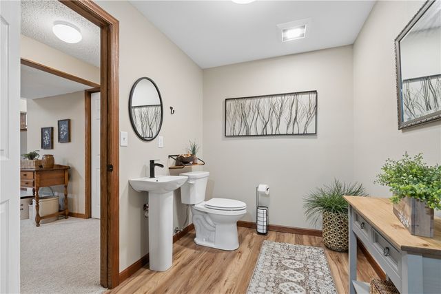 9445 Deer Ridge Dr., Cedar Rapids, IA 52411