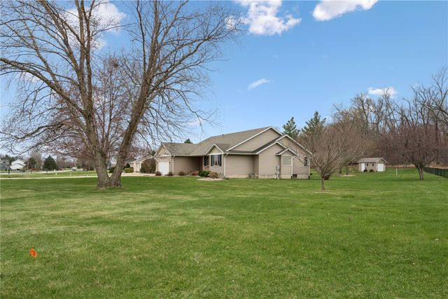 9445 Deer Ridge Dr., Cedar Rapids, IA 52411