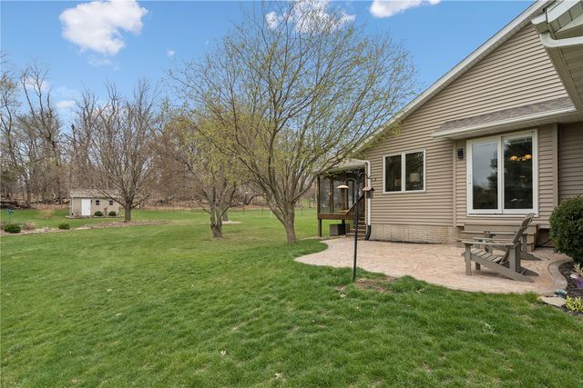 9445 Deer Ridge Dr., Cedar Rapids, IA 52411