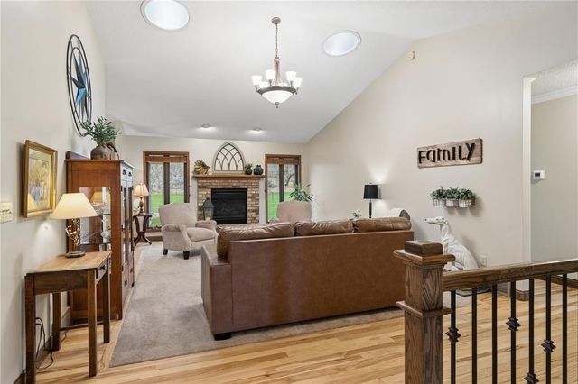9445 Deer Ridge Dr., Cedar Rapids, IA 52411