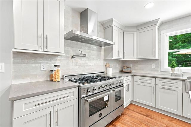 265 Carriage Station Circle, Roswell, GA 30075