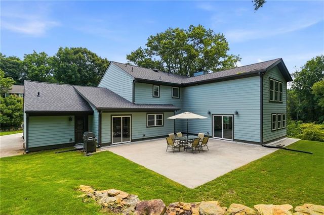 265 Carriage Station Circle, Roswell, GA 30075