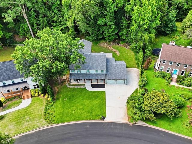 265 Carriage Station Circle, Roswell, GA 30075