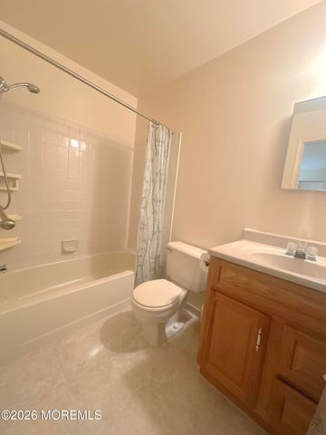 14 Pero Court, Sayreville Boro, NJ 08872