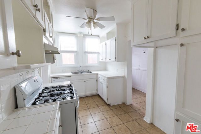 1206 3rd Avenue, Los Angeles, CA 90019