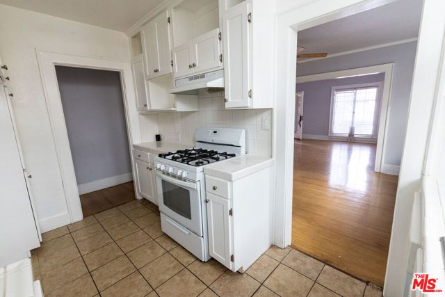 1206 3rd Avenue, Los Angeles, CA 90019