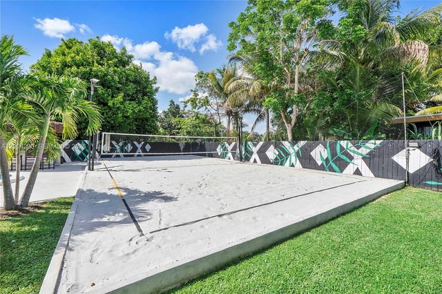 14830 N Spur Drive, Miami, FL 33161