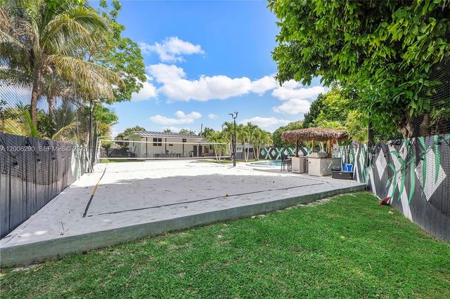 14830 N Spur Drive, Miami, FL 33161