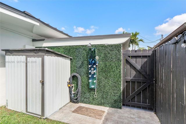 14830 N Spur Drive, Miami, FL 33161