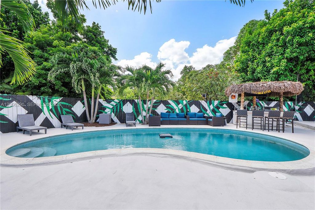 14830 N Spur Drive, Miami, FL 33161