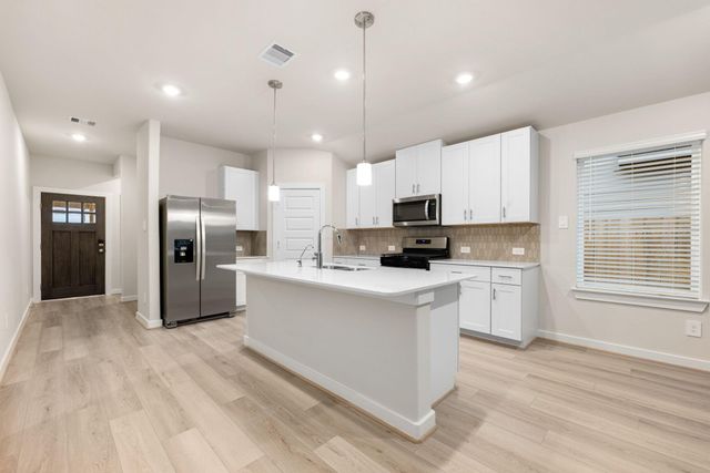 6611 Castella Drive, Rosharon, TX 77583