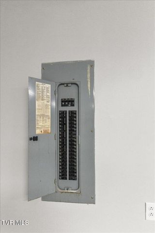 171 Flourville Road, Johnson City, TN 37615