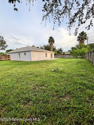 1064 Helena Avenue NW, Palm Bay, FL 32907