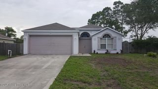 1064 Helena Avenue NW, Palm Bay, FL 32907