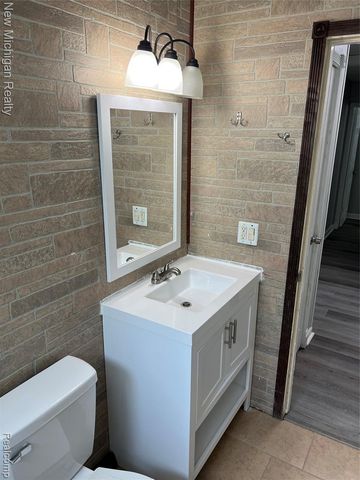 5709 Weddell Street, Dearborn Heights, MI 48125