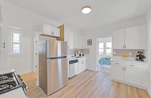 2664 S Clement AVENUE, Milwaukee, WI 53207