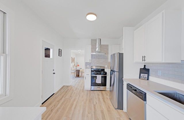 2664 S Clement AVENUE, Milwaukee, WI 53207