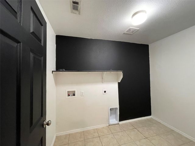 5817 Mountain Bluff Drive, Fort Worth, TX 76179