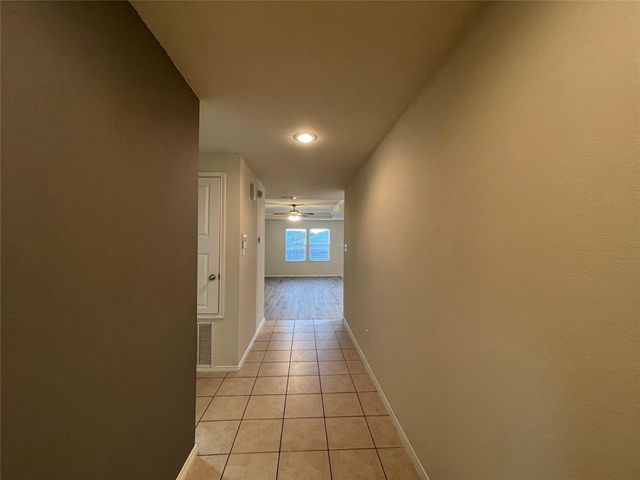 5817 Mountain Bluff Drive, Fort Worth, TX 76179