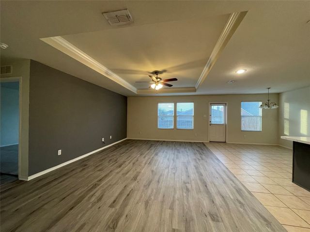 5817 Mountain Bluff Drive, Fort Worth, TX 76179