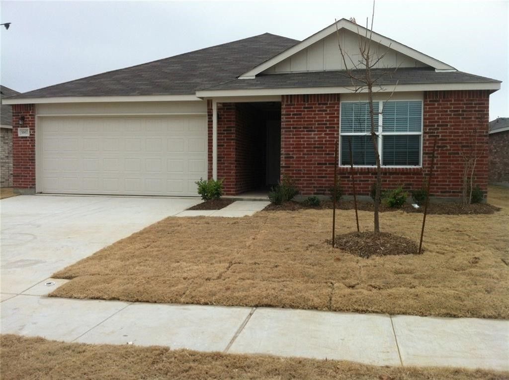 5817 Mountain Bluff Drive, Fort Worth, TX 76179