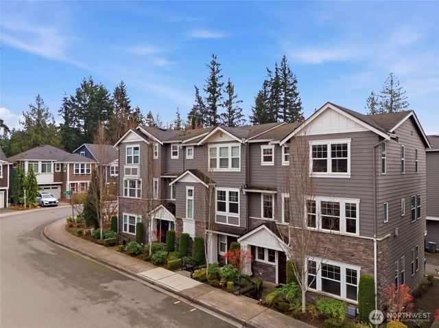 23947 SE 45th Terr, Sammamish, WA 98029