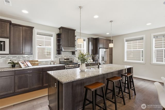 23947 SE 45th Terr, Sammamish, WA 98029