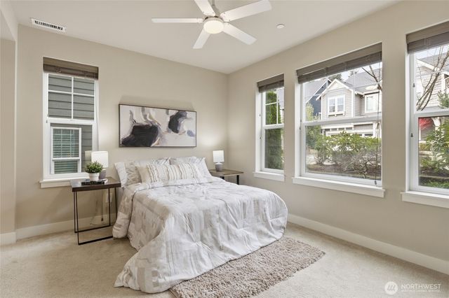 23947 SE 45th Terr, Sammamish, WA 98029