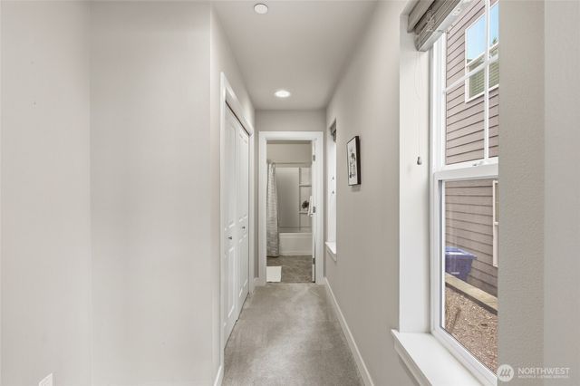 23947 SE 45th Terr, Sammamish, WA 98029