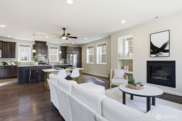 23947 SE 45th Terr, Sammamish, WA 98029