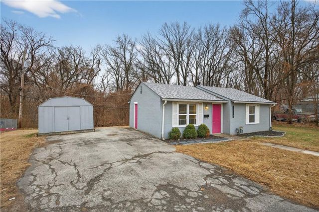 1115 S 49TH Drive, Kansas City, KS 66106