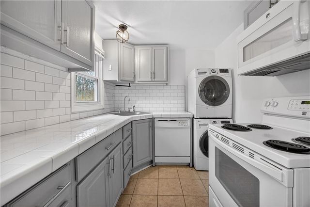 1115 S 49TH Drive, Kansas City, KS 66106