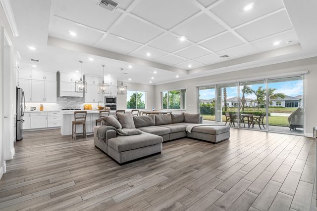12272 Waterstone Circle, Palm Beach Gardens, FL 33412
