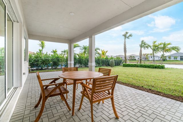 12272 Waterstone Circle, Palm Beach Gardens, FL 33412
