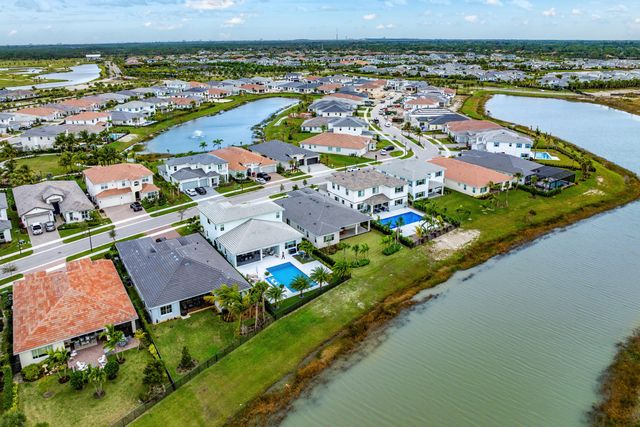 12272 Waterstone Circle, Palm Beach Gardens, FL 33412