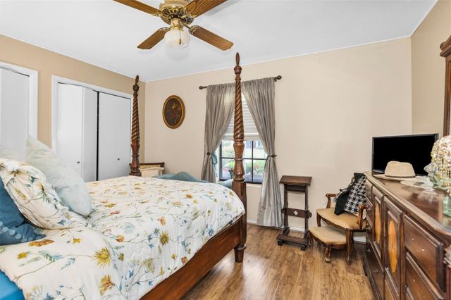 2117 Bershire Drive, Huntsville, TX 77340