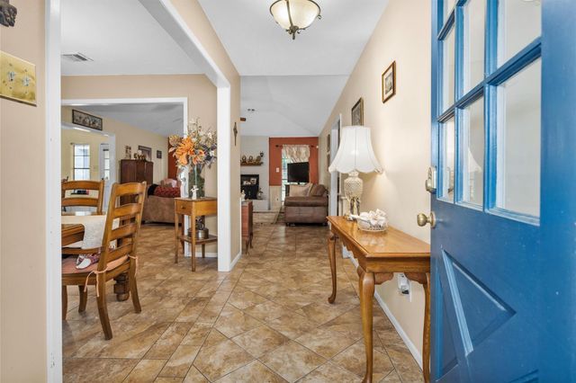 2117 Bershire Drive, Huntsville, TX 77340